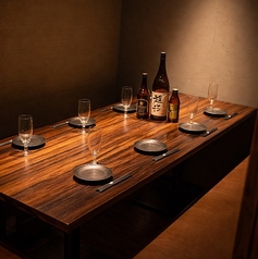 【個室居酒屋】個室空間をお楽しみください♪デートなど誕生日や記念日に大人気！また記念日や誕生日会などにもワンランク上の宴会を演出♪3時間飲み放題＆リーズナブルなコースから贅沢な豪華コースもご用意しております！◇新橋 個室 居酒屋◇