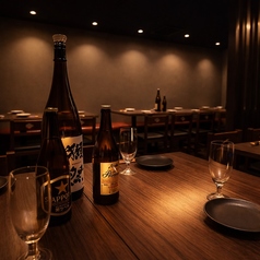 2名様でふらっと立ち寄れるお席になっています♪感染予防対策として、入店時に検温(を実施しております。体温が37.5度以上お客様のご来店をお断りさせて頂いております。店内のアルコール消毒・換気も行い従業員のマスク着用も徹底しております。安心してご利用ください！