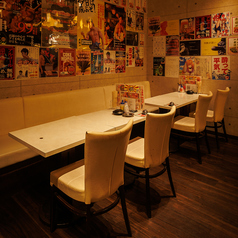 8名様用のテーブル席です。