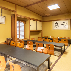 4F宴会場。最大24名まで対応可能です。