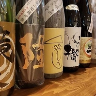 当店こだわりの選び抜かれた日本酒、100種類以上！