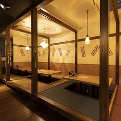 【渋谷駅から徒歩5分】駅近の好立地でアクセス抜群。お仕事帰りにもサクッと立ち寄りやすく、気軽な一杯にぴったりです◎友達や同僚との飲み会はもちろん、待ち合わせ前後や急な集まりにも便利。終電ギリギリまで楽しめるのも、駅近ならではの魅力です。普段使いから飲み会まで、幅広いシーンでご利用いただけます