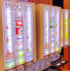 もちろん定番のソフトドリンクやスープも！の写真