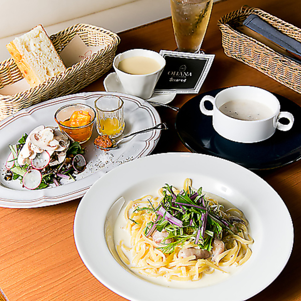 お昼のひとときも優雅に♪お好みのパスタに前菜やスープが付いた、ランチタイム限定のお得なセット◎