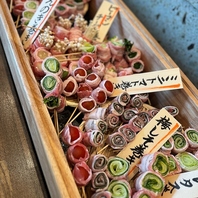 彩豊かな配色が目を引く【野菜巻き串】