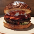 料理メニュー写真&nbsp;バーベキューチーズバーガー