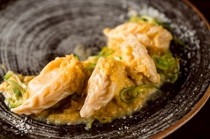 クルルジョネス 西洋ネギとサフランのソース