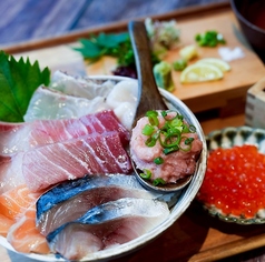 【夏ランチ限定】七彩海鮮丼が7月19日よりスタート！！