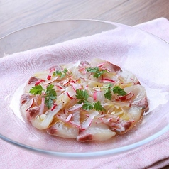 自慢の新鮮カルパッチョ