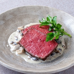 蝦夷鹿のステーキ　キノコのフリカンド