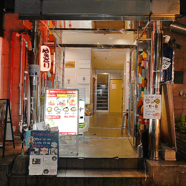 もつ鍋居酒屋　ちゃんぽん亭コシキ　天神今泉本店の雰囲気1