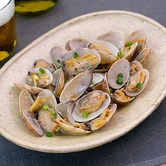 自慢のアサリの酒蒸し