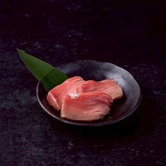 厚切りマグロ(中トロ)