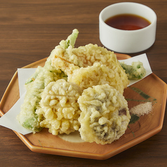 いか/海老/牡蠣/帆立/旬野菜盛り合わせ