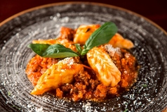 クルルジョネス 3種の肉の香り豊かなトマトソース