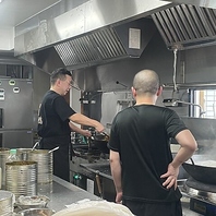 中国本土の有名店にて腕を磨いたオーナーの自慢の味を◎