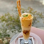 自慢のプリンを贅沢に使った高浜プリンパフェ♪とろける食感とほろ苦いカラメルソースがたまりません