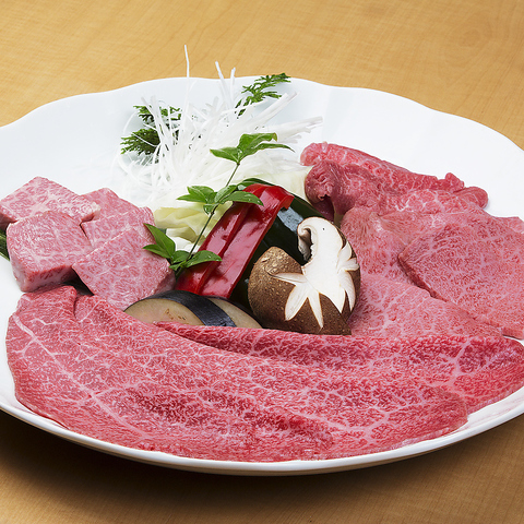 厳選された「おいしいお肉」をくつろぎの空間でゆっくりとご賞味ください。