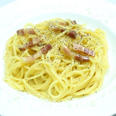 イタリア産パンチェッタの濃厚カルボナーラ