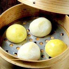 餃子屋さんの２色小籠包