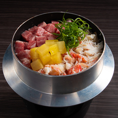 【炊き立てご飯】贅沢土鍋銀シャリ[和牛＆かに]