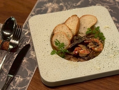 海老と貝とキノコのアヒージョ -バケット付き