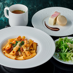 ボリューム満点のランチメニュー◎