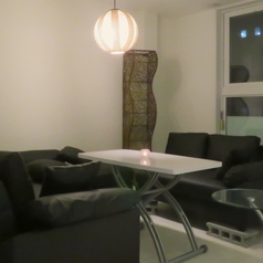 4名まで着席可能のソファー席です。