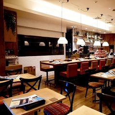 お仕事の合間やお仕事終わり、お出かけの際にもお立ち寄り下さい。