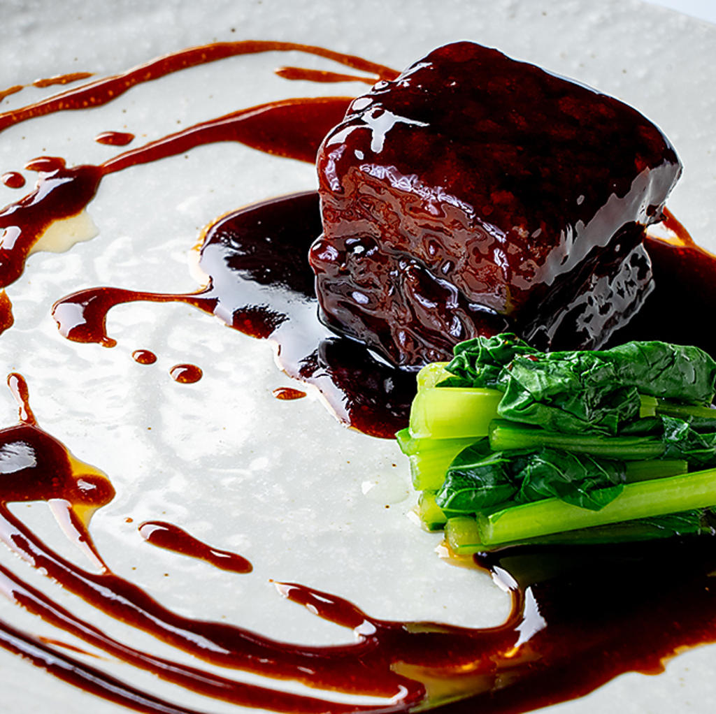 ボリューミー！食べ応えのあるお肉の食感を楽しんでいただきたい『黒酢酢豚』