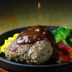 店長自慢の鉄板ハンバーグ♪