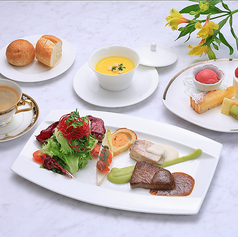 旬の食材を使用した、五感で楽しむプレートランチ