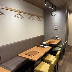 8～12名で貸切も可能◎ご友人やご家族でのお食事・集まりなど、幅広いシーンでご利用ください。周りを気にせずに、本格鉄板ステーキや店主厳選のワインやビールなど、お食事を愉しみください♪