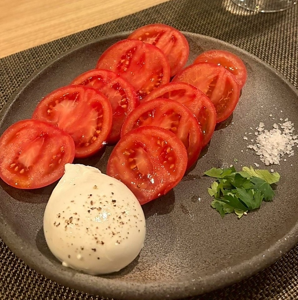 鮮度に自信！旬野菜のフレッシュな美味しさをお届け♪健康＆美容意識の高いお客様にも人気のお店♪