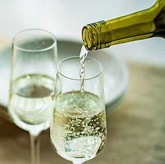 〈グラス/泡〉ヴィーノ　スプマンテ