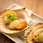 これが名物★「活ホタテのバター焼」　目の前でグツグツ♪