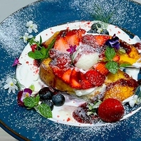 ワイルドベリー畑のフレンチトーストカフェ