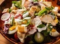 料理メニュー写真&nbsp;★シュレッドチキンのスモークシーザーサラダ