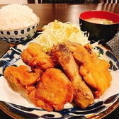 平日のみ、ランチタイムも営業しております。種類豊富な定食メニューをご用意しておりますので、毎回来るたびに色んなメニューを試してみて下さい。