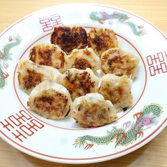こだわりの手包ひとくち餃子!