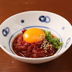 熊本名物　馬肉ユッケ
