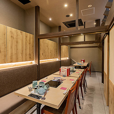 博多華味鳥 水たき料亭 天神店の雰囲気1