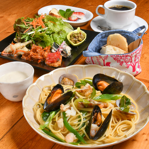 イタリアの郷土料理と京都の地元野菜を楽しめる料理店。清潔な店内はベビーカーも可能