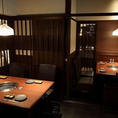 4名掛けのお席を9テーブルご用意★各種宴会にご利用ください！