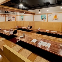 周りを気にすることなく、プライベートな空間で盛大に宴会を楽しみたい方に朗報です!当日の予約状況に応じて、店舗の貸切利用も柔軟にご対応致します。大規模な歓送迎会や会社行事の打ち上げ、結婚式の二次会などに最適です◎貸切可能な人数やコース内容、ご予算などについては、ぜひ事前に店舗までご相談下さいませ。