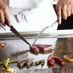 フレンチの技法で仕上げた、美しく味わい深い一皿