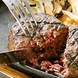 肉の旨味がギュッと詰まった国産牛100%ハンバーグ