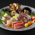 料理メニュー写真&nbsp;厳選 朝どれ鮮魚のお造り合わせ　５種２貫