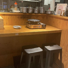 1～2名様用カウンター席が1卓ございます。