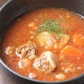 料理メニュー写真 特製ボルシチ風スープ